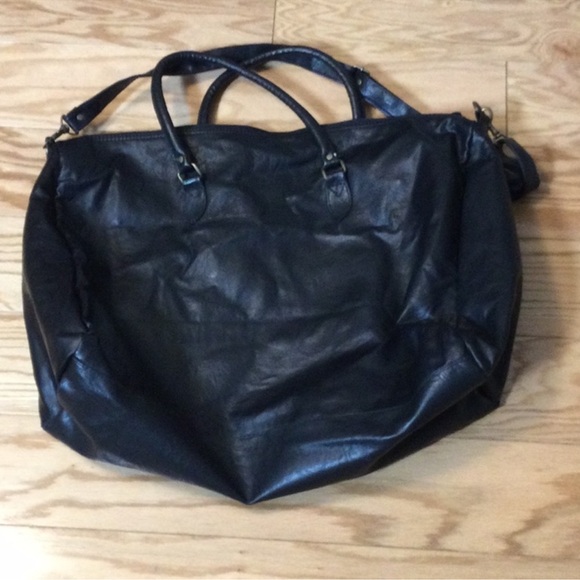 L E CLUB L C SPORTS Black Leather Duffel Bag Unisex - Picture 2 of 12